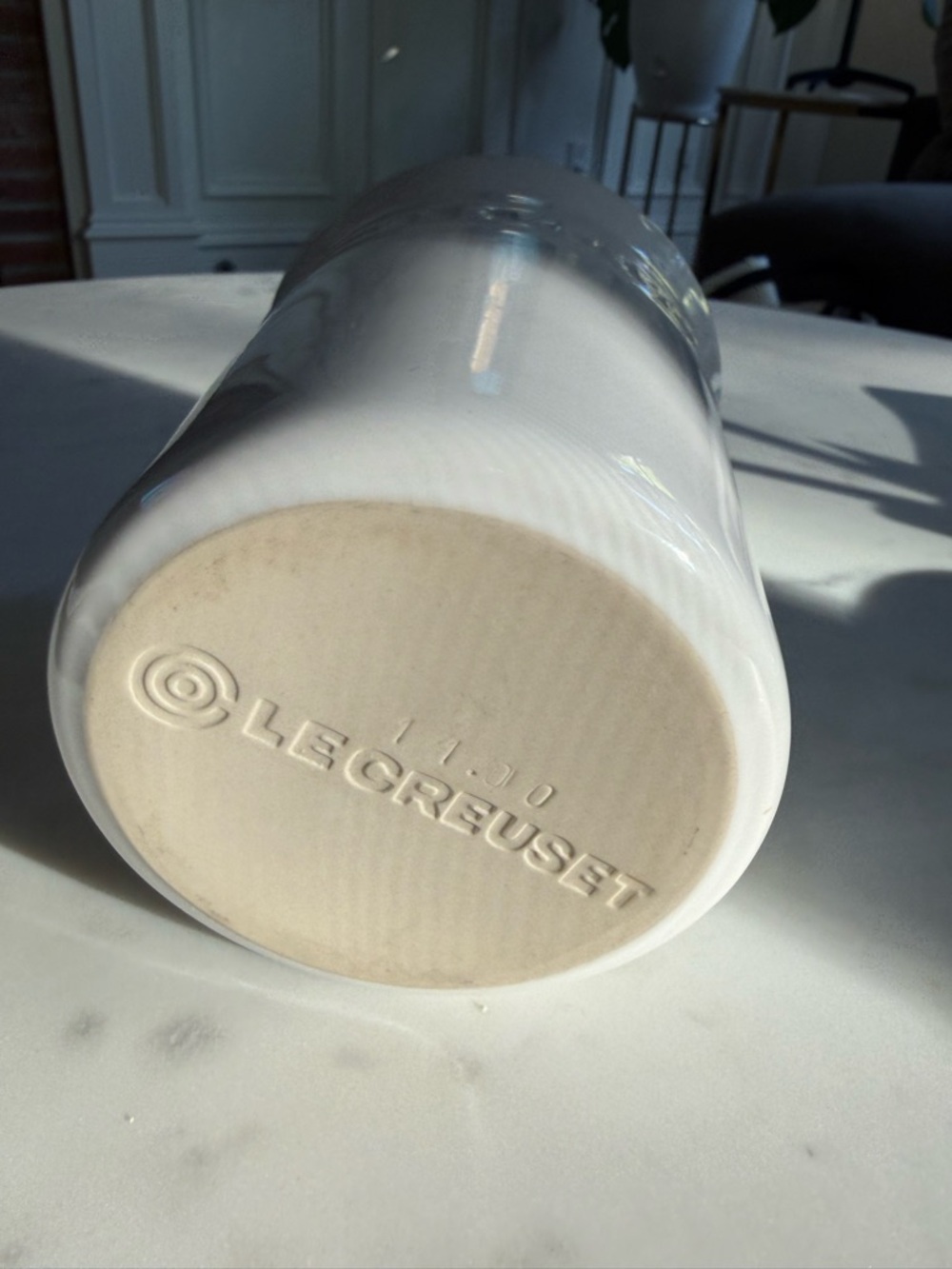 Le Creuset Cream Stoneware Utensil Crock - Picture 3 of 8